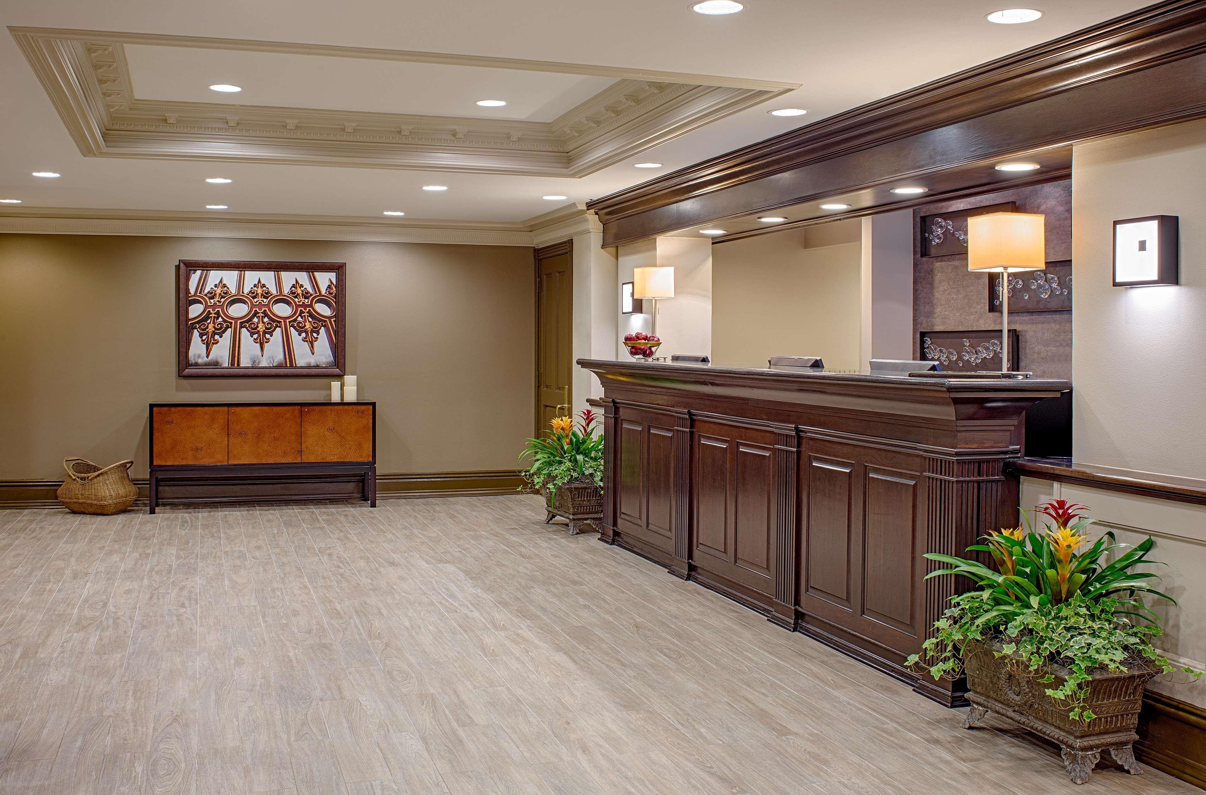 Отель Wyndham New Orleans French Quarter Экстерьер фото