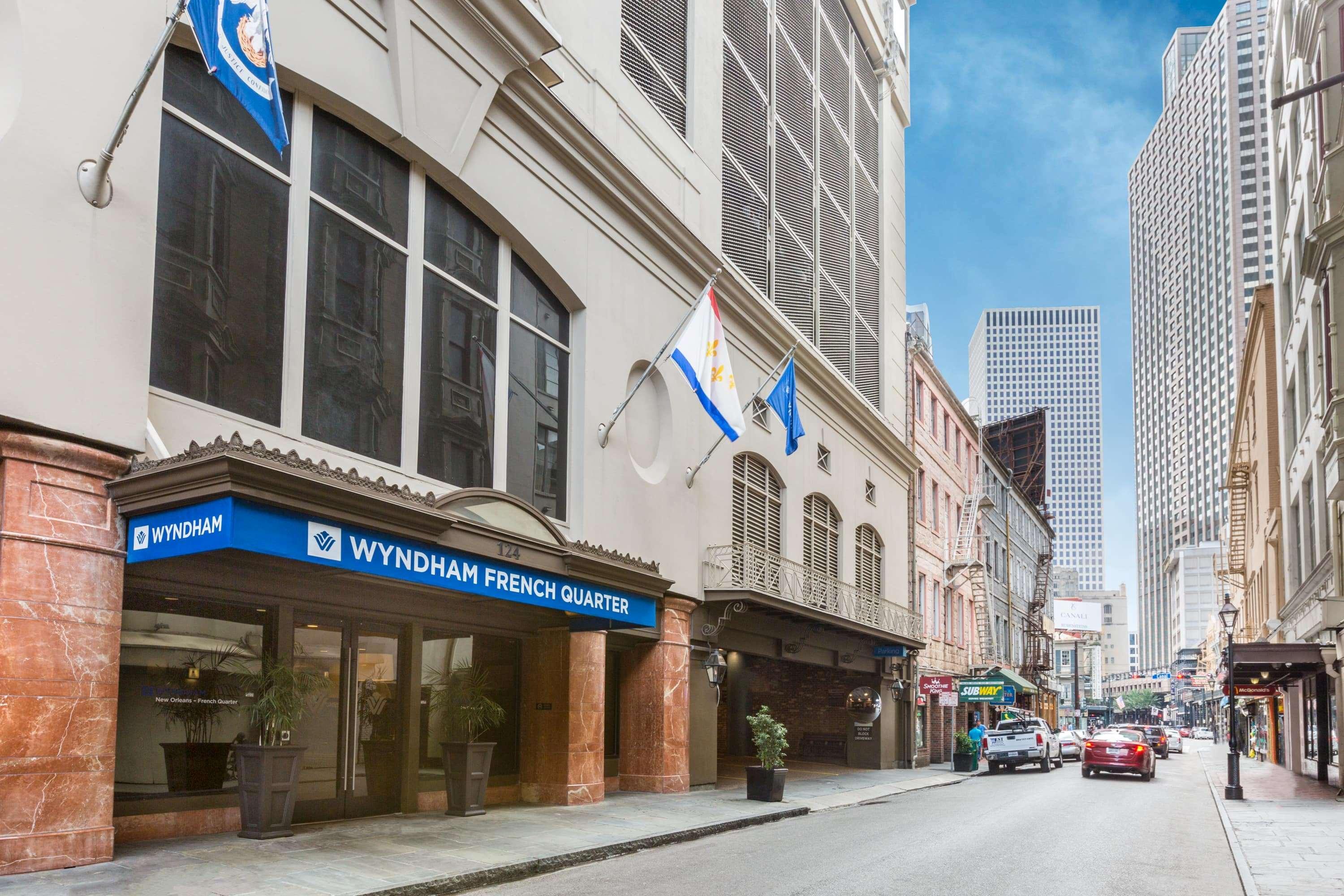 Отель Wyndham New Orleans French Quarter Экстерьер фото