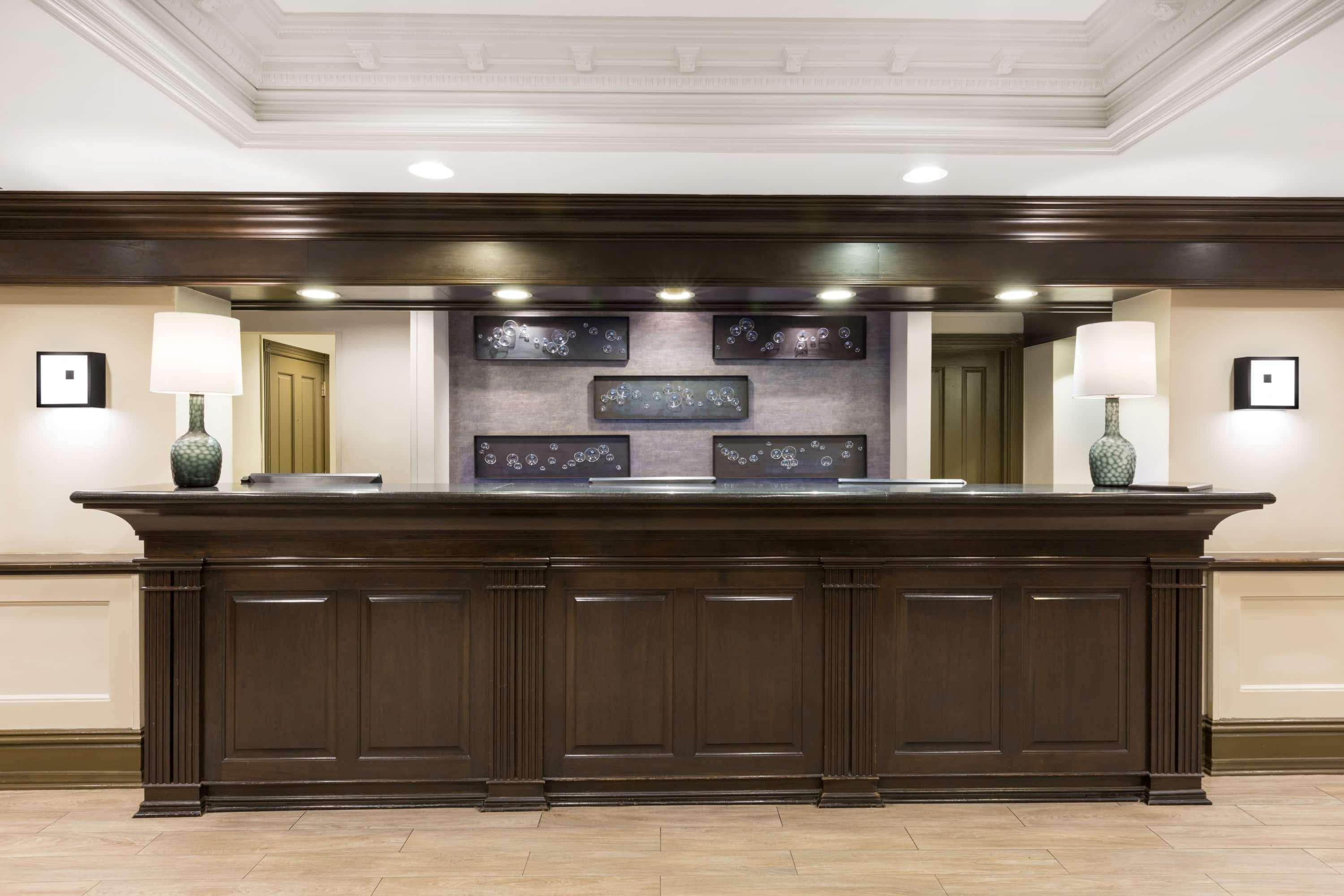 Отель Wyndham New Orleans French Quarter Экстерьер фото