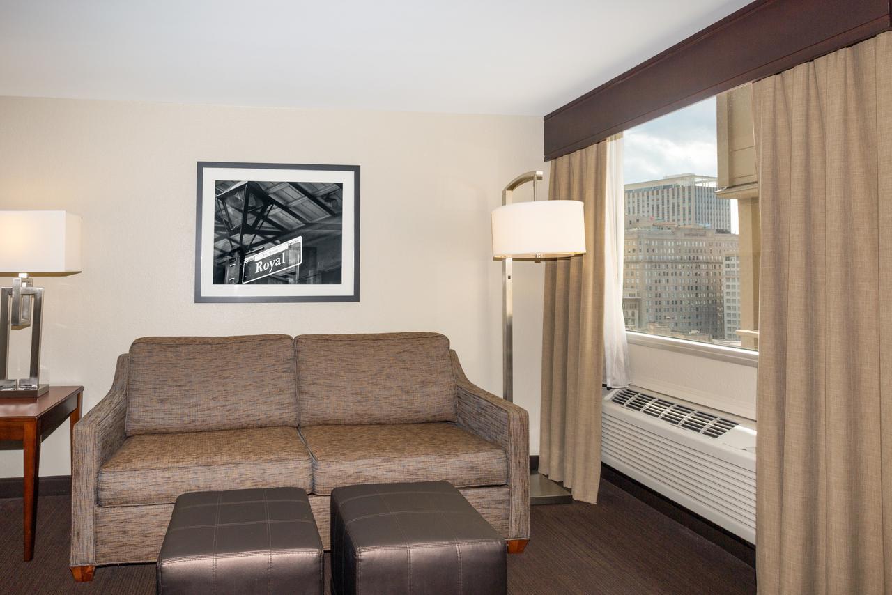 Отель Wyndham New Orleans French Quarter Экстерьер фото